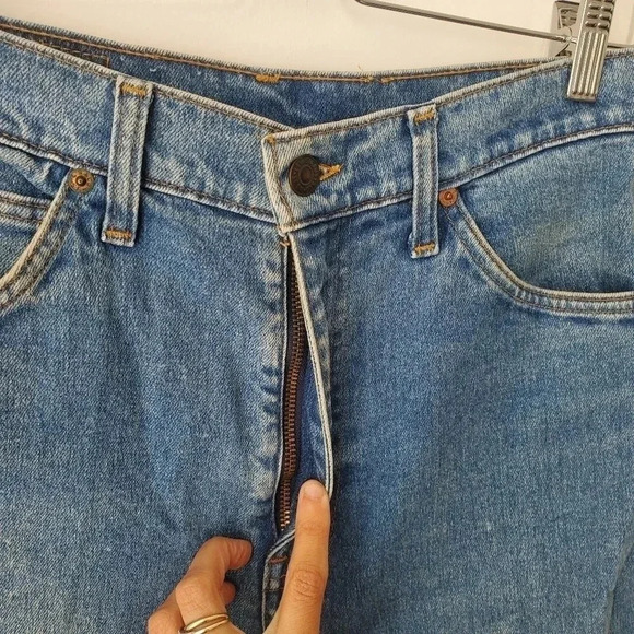 Vintage Levi's 525 high rise  straight leg jeans - Picture 3 of 12